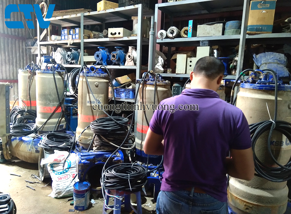 Làm Gì Khi Động Cơ Máy Bơm Công Nghiệp Bị Hỏng?