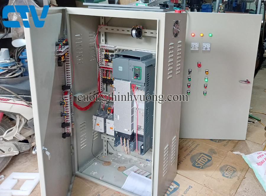 Lắp ráp tủ điện biến tần điều khiển cụm máy bơm tăng áp 55Kw